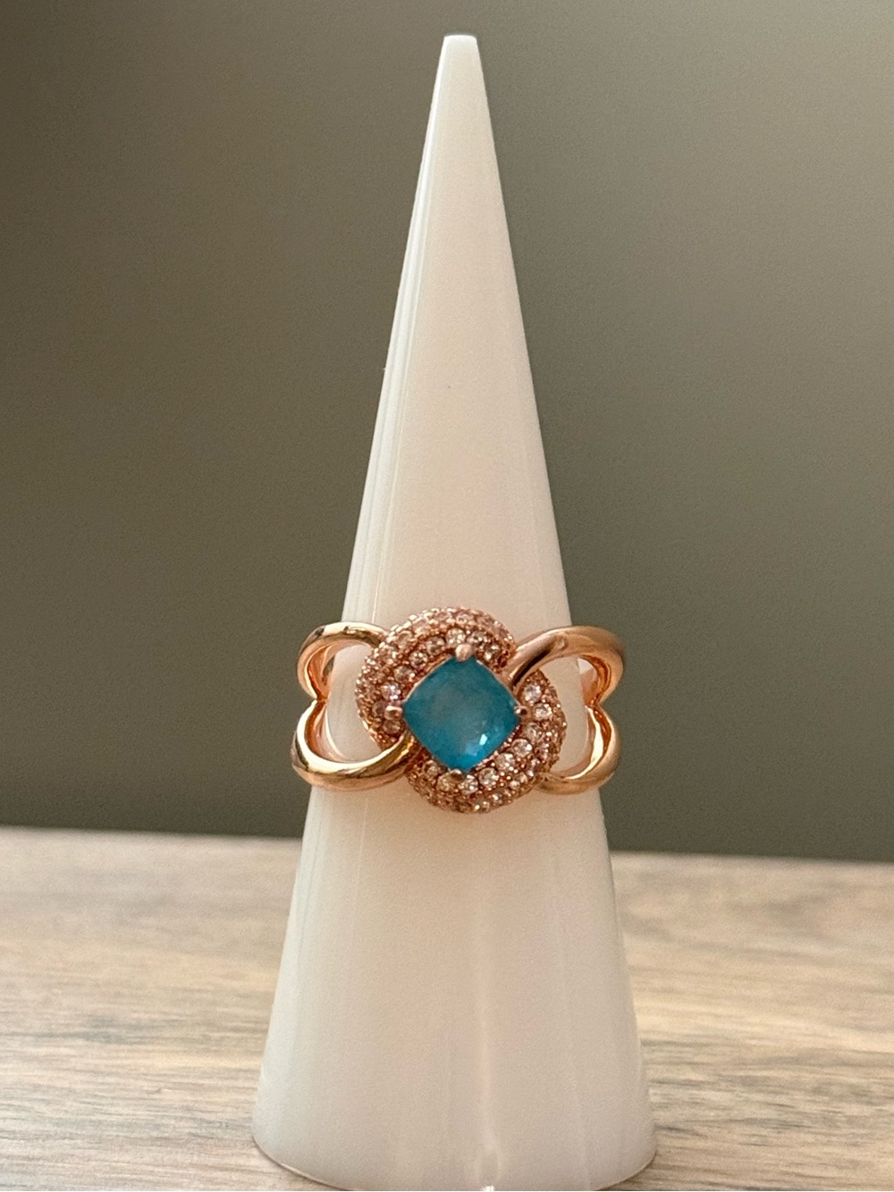 Bomb Party OG Ring “Now You See Me” Color Changing Stone! Size 7. Brand New!